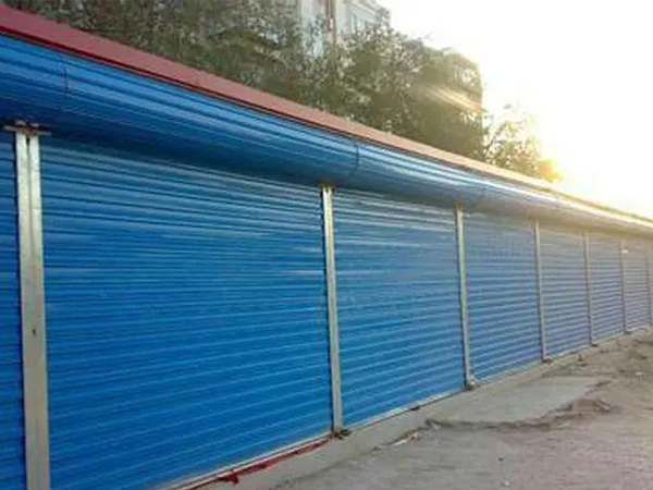 濟南商場使用的卷簾門的材質選擇參考：