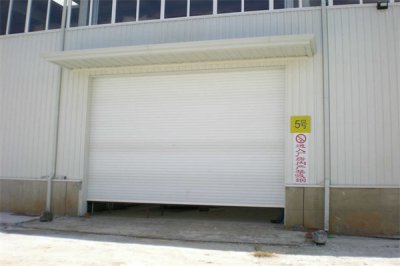 濟(jì)南車庫卷簾門的常見故障和處理方法是什么?